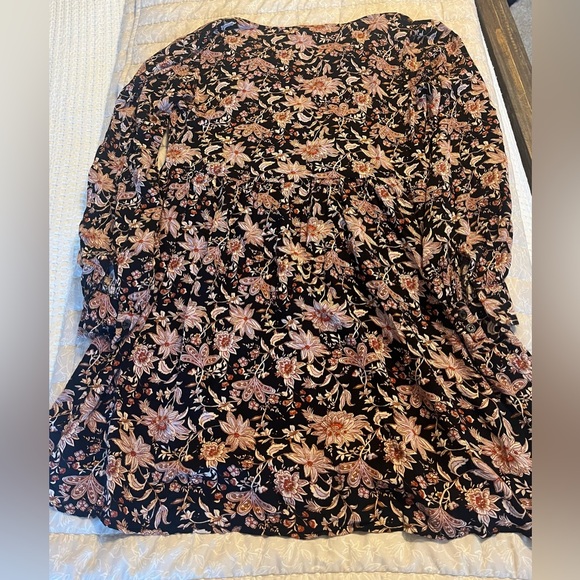 Women's Bishop Sleeve A-Line Dress
Knox Rose Black Floral - Picture 5 of 7